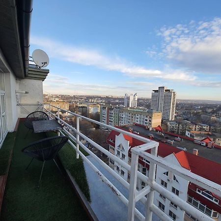 Apartment Penthouse キシナウ 部屋 写真