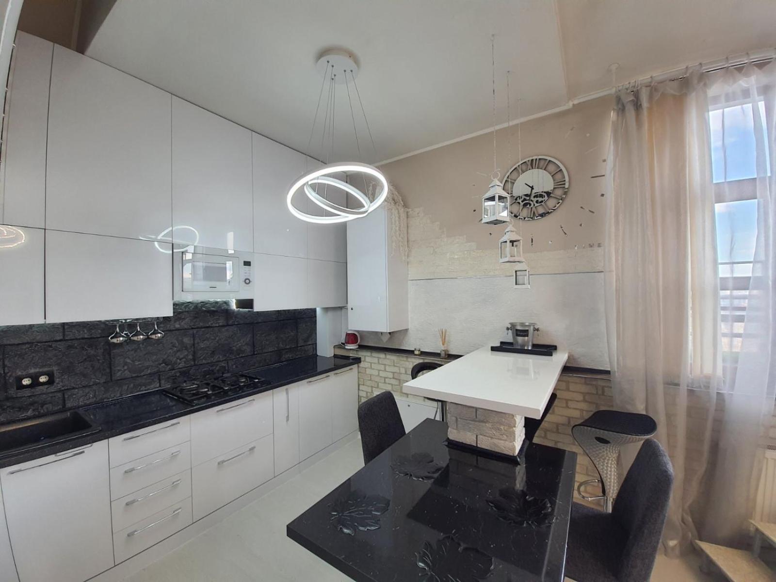 Apartment Penthouse キシナウ 部屋 写真